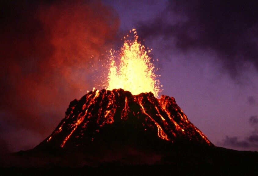 The largest volcano on earth discovered; Temperature found to be 3092 Fahrenheit!