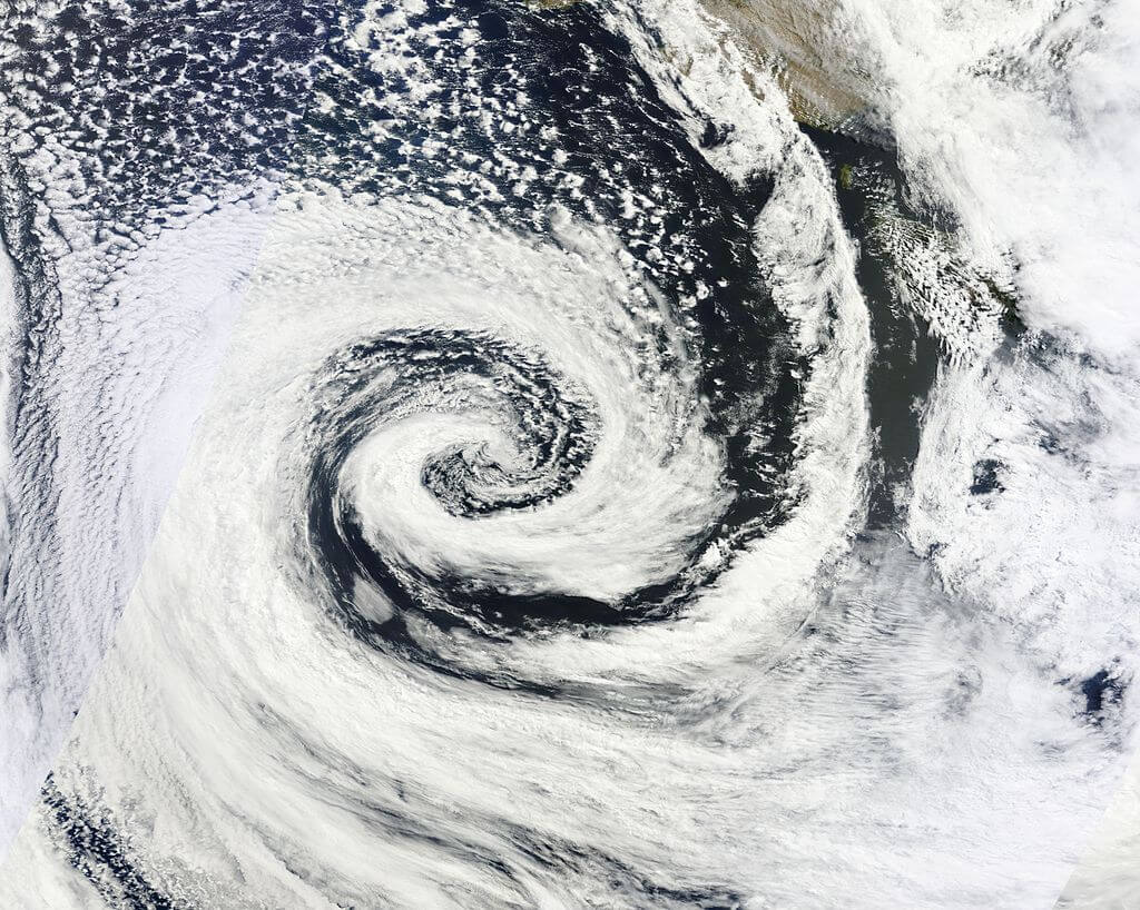 Cyclone Nisarga hits India’s west coast; Lakhs of people under evacuation
