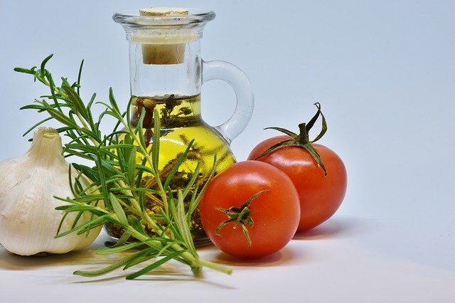 Coconut oil or olive oil? Which one is healthier?