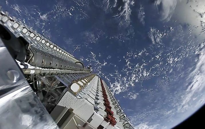 A global broadband from Starlink Satellite servers: SpaceX confirms