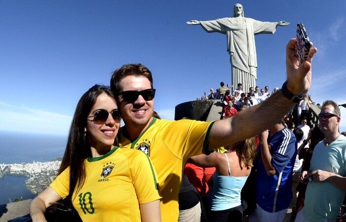 Brazil re-opens tourist spots amid Covid case surge