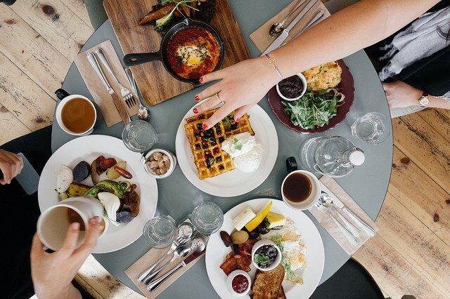 Are you a person who reheat the food? Then there are some food to be avoided reheating