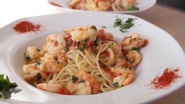 Want creamy pasta this weekend? Here is a pasta recipe with shrimp and pesto