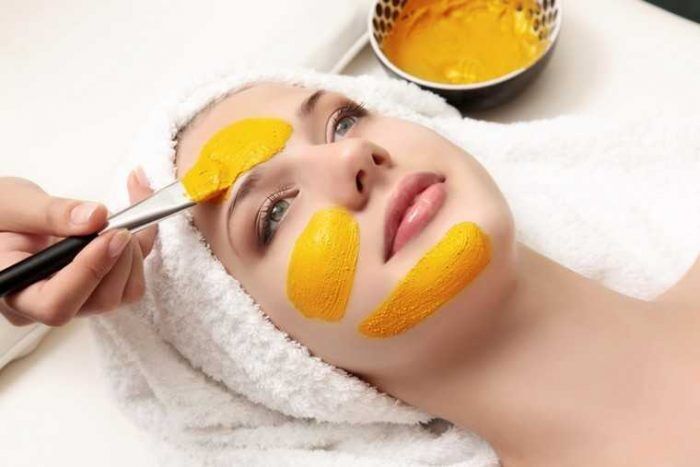 How about 3 natural turmeric masks for bright skin