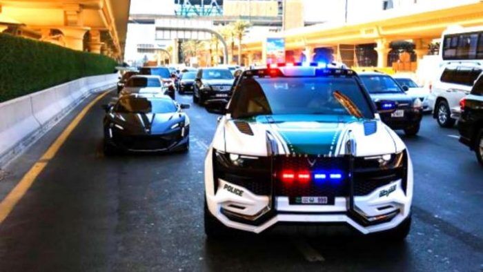 Dubai Police arrests two managers in a tourism company and a DJ for violating the precautionary measures