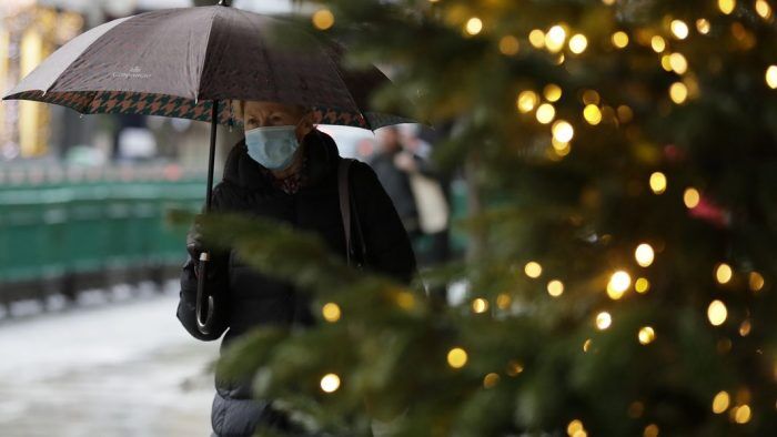 Britain records 744 deaths and 39,237 new cases of COVID during the past 24 hours