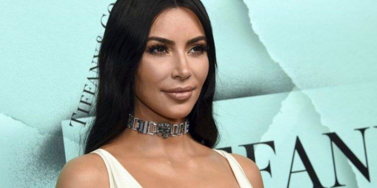 The stars of the Kardashian family glow with monochrome looks