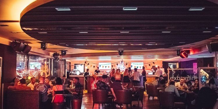 hifive lounge Dubai