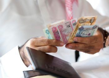 minimum wages in Dubai